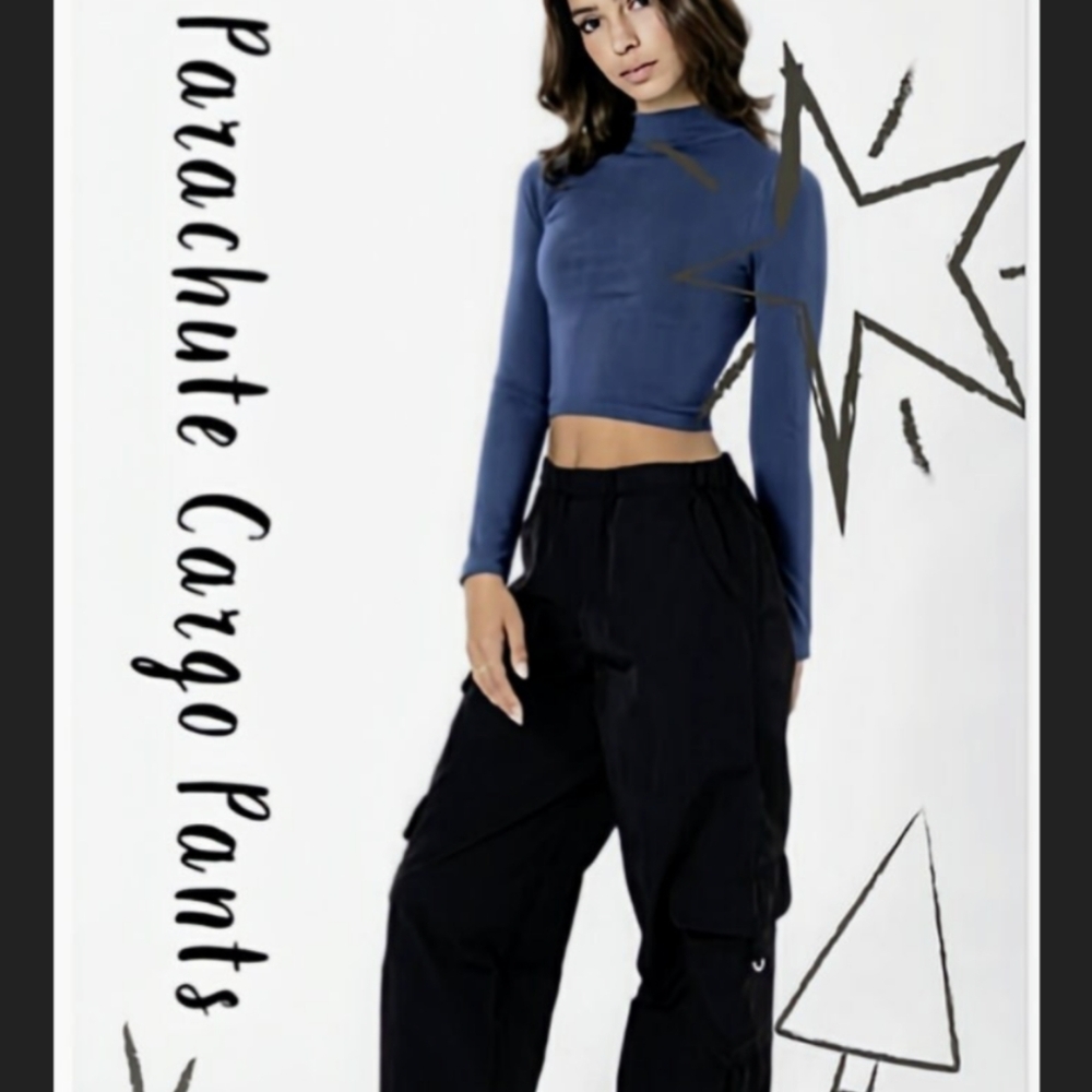 Parachute Cargo Pants Baggy Fit With th Pockets And Elastic Waist